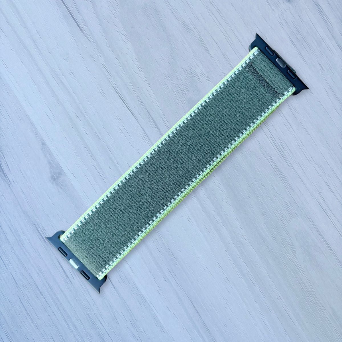 Trail Loop Apple Watch Band